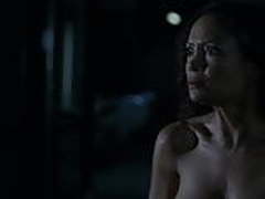 Thandie Newton, others - West World s1e02