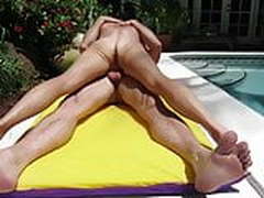 Poolside fucking Hot Clip | xvideosearch.com