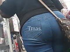 Bbw booty in jeans (checkout line) 