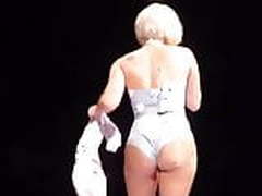 Lady Gaga hot Ass on stage.