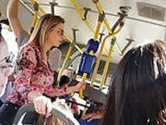 MILF tetudona no onibus