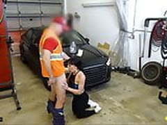 Roadside - Fit Girl Gets Her Pussy Banged By The Car Mechani