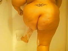 Shaving my sexy legs Full Video | xvideosearch.com