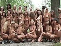 naked girls do photoshoot