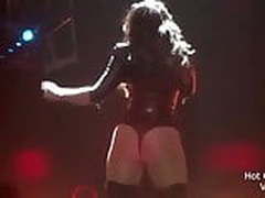Demi Lovato shaking her ass