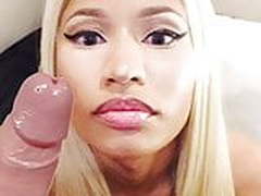 Nicki Minaj meets yellow mandango