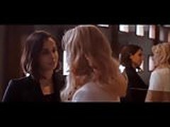 Heida Reed - lesbian scene in Stella Blomkvist s01e04