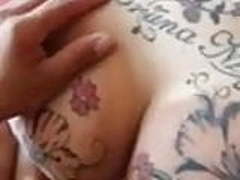 Tatuada gostosa Bruna Moura fazendo anal com vontade