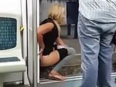 SDRUWS2 - SHE PEES ON THE SUBWAY (unbelievable)