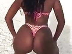 dancando praia Full Video | xvideosearch.com
