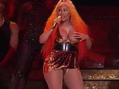 Nicki Minaj nipple slip