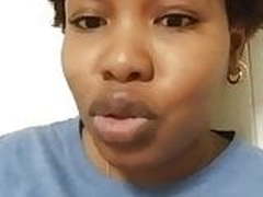 Black woman pumps a big tit for Youtube 2